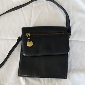 Navy leather shoulder bag.